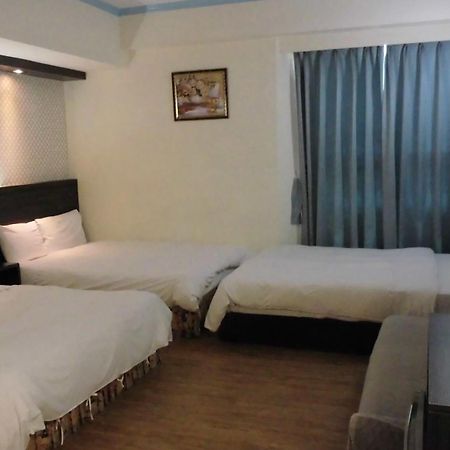 Modern Plaza Hotel Kaohsiung Exterior foto