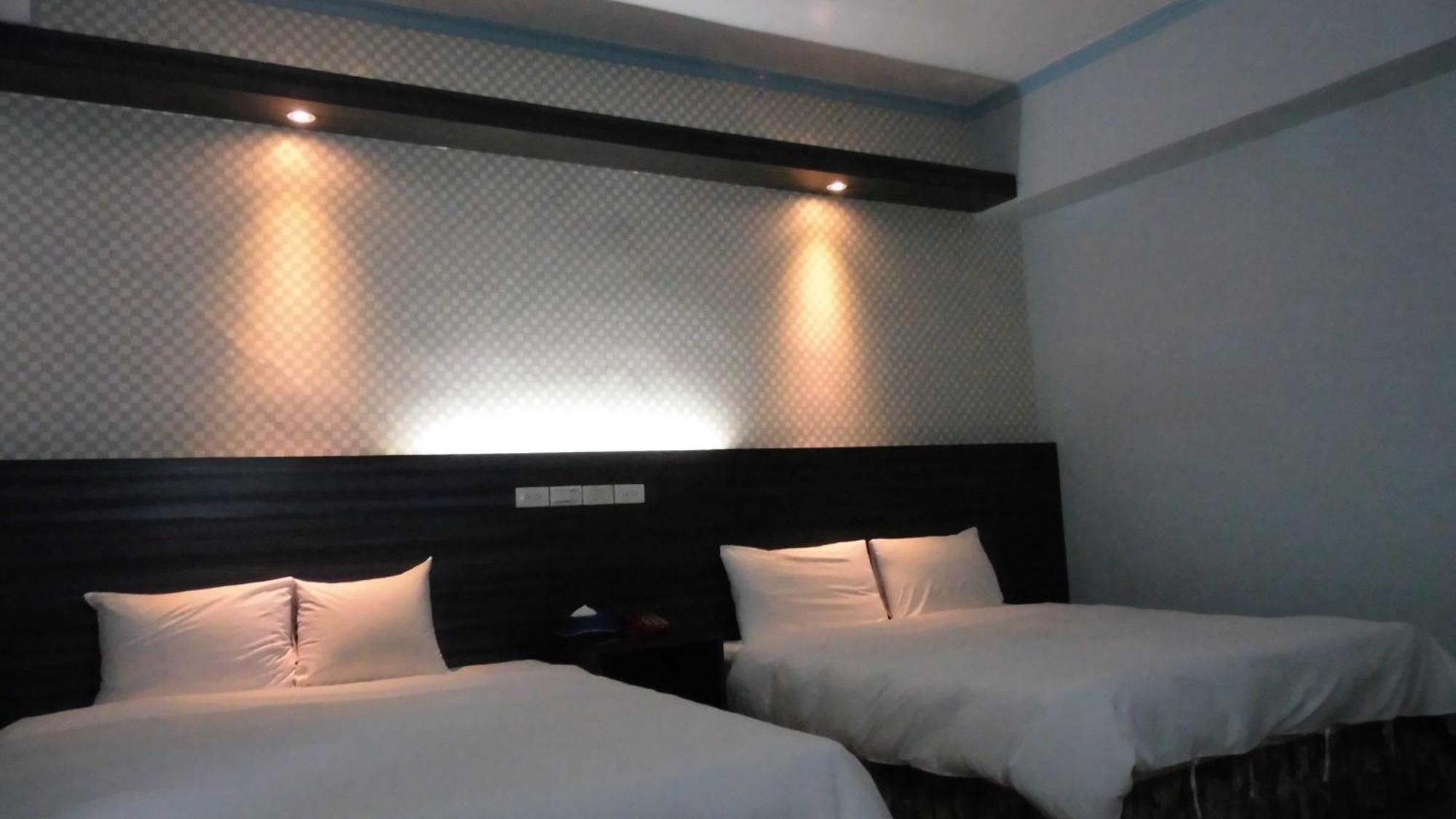 Modern Plaza Hotel Kaohsiung Habitación foto