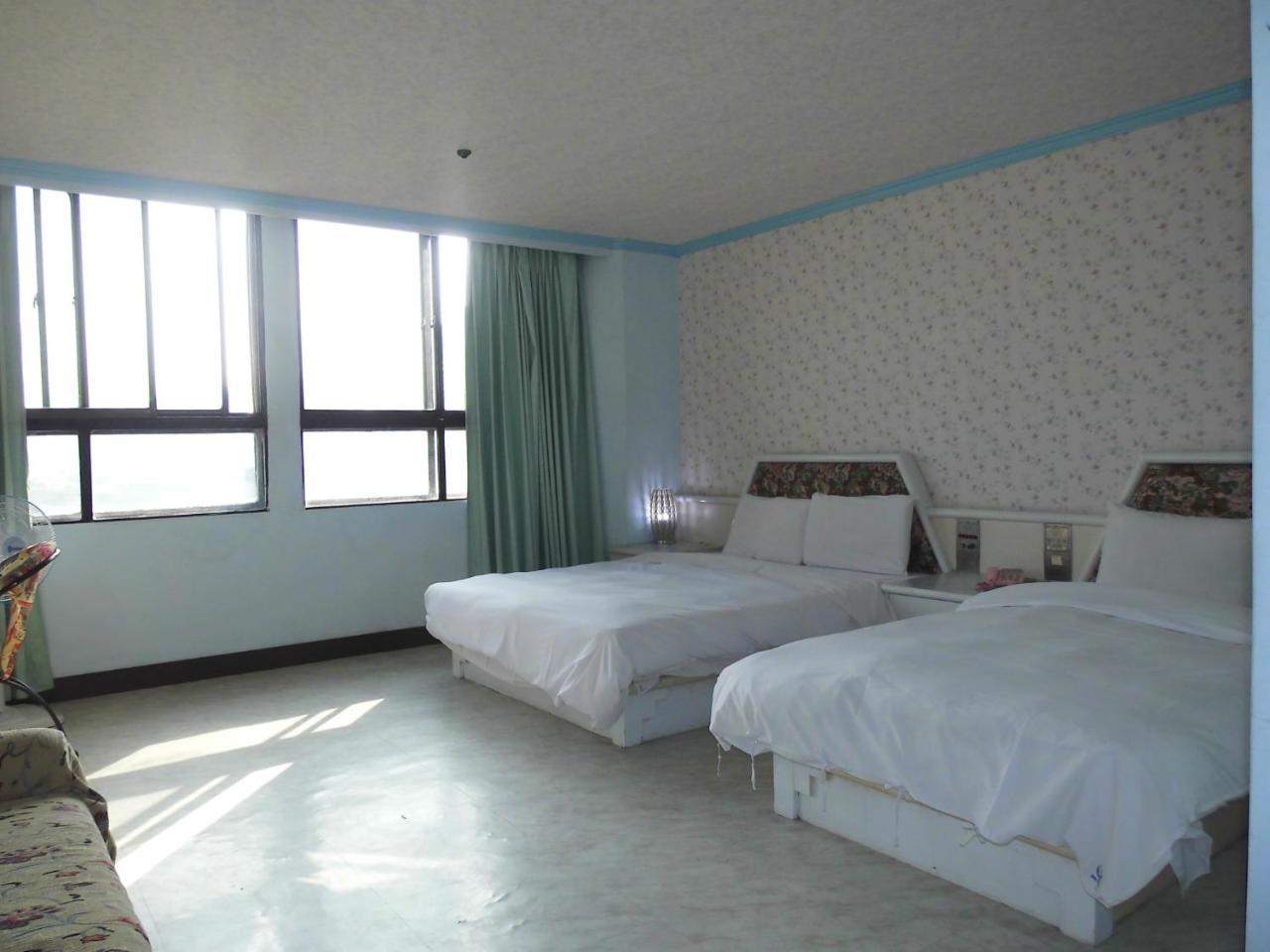 Modern Plaza Hotel Kaohsiung Habitación foto